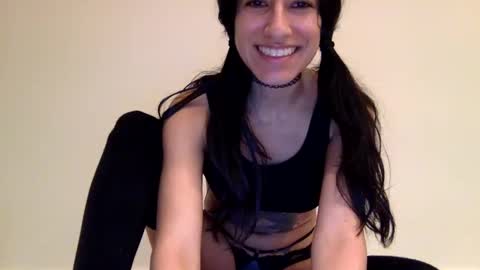 chloe online show from 12/16/24, 06:10