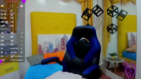 nahomy online show from 02/13/25, 12:43