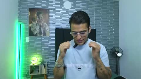 Snapshot of vicctorzc chatting on 02/09/25, 05:08 Victor cardenas online show from 02/09/25, 05:08