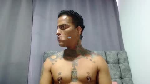 Snapshot of vicctorzc chatting on 06/14/26, 03:47 Victor cardenas online show from 06/14/26, 03:47