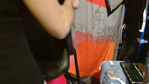 Snapshot of vicesana chatting on 10/17/25, 06:49 vices online show from 10/17/25, 06:49