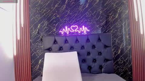 Snapshot of vichy_evans chatting on 11/19/25, 07:58 Vichy Everyday From 1400 to 2130 Col Time online show from 11/19/25, 07:58