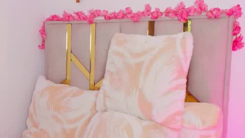 Snapshot of vicioushorse33 chatting on 10/21/25, 11:38 Sophie and Stan  online show from 10/21/25, 11:38