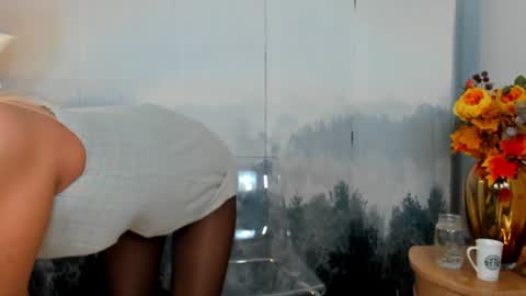 Snapshot of viciousqueen chatting on 10/28/25, 02:53 ViciousQueenu can call me Laura online show from 10/28/25, 02:53