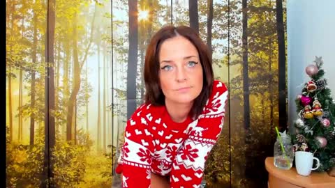 ViciousQueenu can call me Laura online show from 12/15/25, 06:56