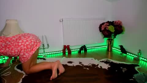 ViciousQueenu can call me Laura online show from 07/22/26, 06:43