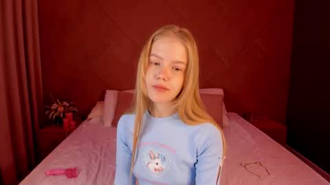Snapshot of vicki_todd chatting on 10/15/25, 01:06 vicki todd online show from 10/15/25, 01:06