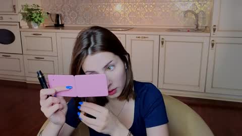 Vickie online show from 06/07/26, 02:10