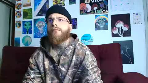 Snapshot of vickingcock7 chatting on 10/12/25, 08:35 vickingcock7 online show from 10/12/25, 08:35