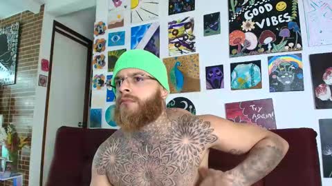 Snapshot of vickingcock7 chatting on 10/31/25, 07:09 vickingcock7 online show from 10/31/25, 07:09