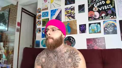 Snapshot of vickingcock7 chatting on 11/04/25, 07:07 vickingcock7 online show from 11/04/25, 07:07