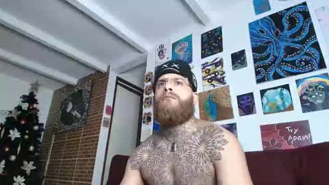 Snapshot of vickingcock7 chatting on 11/18/25, 05:23 vickingcock7 online show from 11/18/25, 05:23