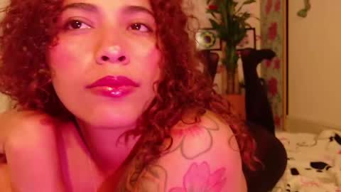 Vicky  online show from 03/11/25, 02:43