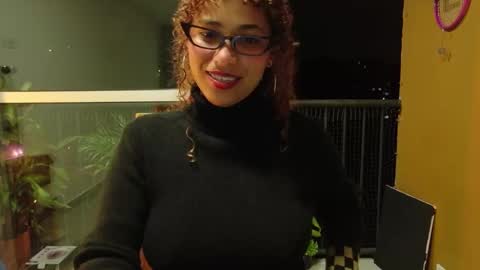 Vicky  online show from 10/25/25, 03:47