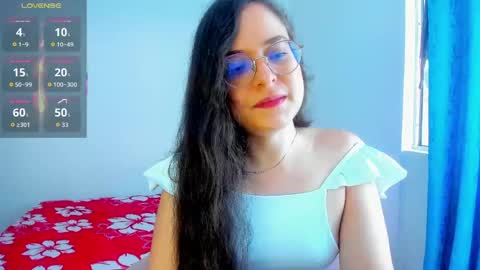 Snapshot of vicky_cristinax chatting on 03/13/26, 11:00 Vicky online show from 03/13/26, 11:00