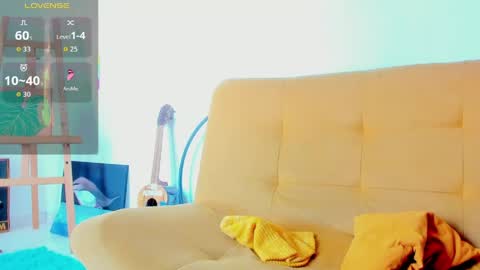 Snapshot of vicky_cristinax chatting on 03/28/26, 06:18 Vicky online show from 03/28/26, 06:18