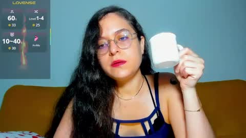 Snapshot of vicky_cristinax chatting on 04/03/26, 11:58 Vicky online show from 04/03/26, 11:58