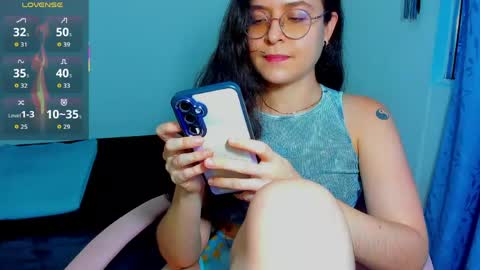 Snapshot of vicky_cristinax chatting on 05/26/26, 11:12 Vicky online show from 05/26/26, 11:12