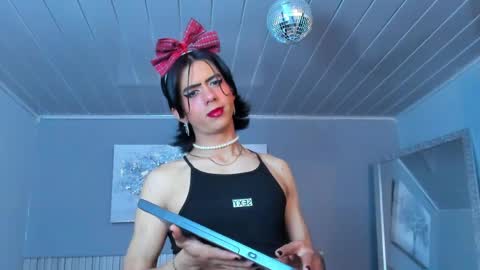 Snapshot of vicky_fant4sy chatting on 04/17/26, 02:20 Vicky online show from 04/17/26, 02:20