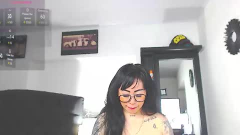 Snapshot of vicky_hotmilf chatting on 02/04/26, 11:05 Vicky online show from 02/04/26, 11:05