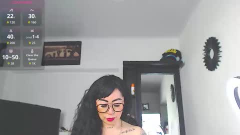 Snapshot of vicky_hotmilf chatting on 02/12/26, 11:16 Vicky online show from 02/12/26, 11:16