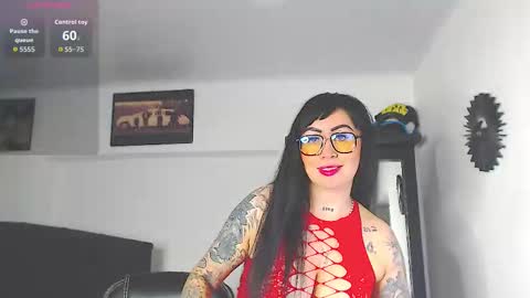 Snapshot of vicky_hotmilf chatting on 02/23/26, 10:45 Vicky online show from 02/23/26, 10:45