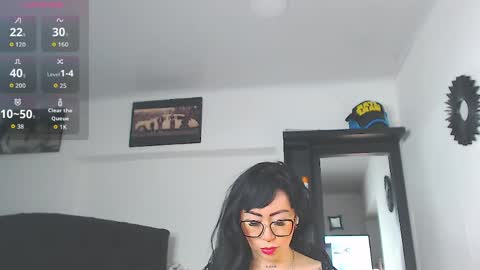 Snapshot of vicky_hotmilf chatting on 04/08/26, 10:26 Vicky online show from 04/08/26, 10:26