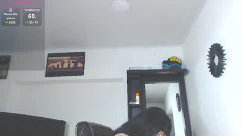 Snapshot of vicky_hotmilf chatting on 04/30/26, 08:20 Vicky online show from 04/30/26, 08:20