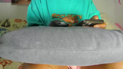 vicky manuela online show from 12/28/24, 10:14
