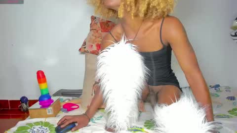 Snapshot of vicky_hotteei chatting on 10/08/25, 02:20 vicky manuela online show from 10/08/25, 02:20