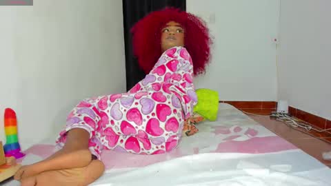 Snapshot of vicky_hotteei chatting on 11/02/25, 12:46 vicky manuela online show from 11/02/25, 12:46