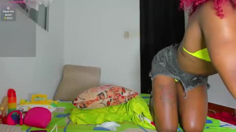 Snapshot of vicky_hotteei chatting on 11/21/25, 03:27 vicky manuela online show from 11/21/25, 03:27