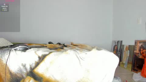 Snapshot of vicky_hotteei chatting on 03/27/26, 08:26 vicky manuela online show from 03/27/26, 08:26