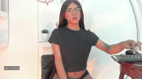 vicky_hottman online show from 12/20/25, 12:45