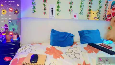 Snapshot of vicky_miller_05 chatting on 11/27/25, 12:02 vicky_miller_05 online show from 11/27/25, 12:02