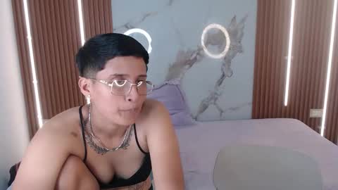 Snapshot of vicky_wel chatting on 03/16/26, 08:02 Victoria y Danniela online show from 03/16/26, 08:02