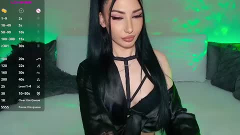Snapshot of vickyboo chatting on 06/14/26, 10:01 Vicky Boo online show from 06/14/26, 10:01