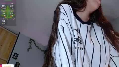 Snapshot of vickyjackson_ chatting on 10/29/25, 07:37 Victoria online show from 10/29/25, 07:37