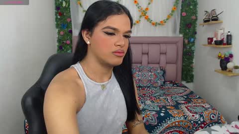 Snapshot of vickyxdany chatting on 12/04/24, 04:49 vickyxdany online show from 12/04/24, 04:49