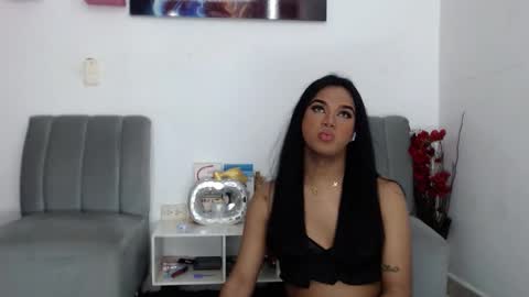 Snapshot of vickyxdany chatting on 03/01/25, 06:00 vickyxdany online show from 03/01/25, 06:00