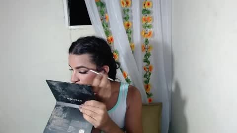 Snapshot of vickyxdany chatting on 04/15/26, 11:16 vickyxdany online show from 04/15/26, 11:16