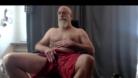 Vic online show from 12/03/24, 01:54