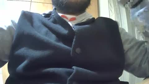 VictorHume online show from 12/01/25, 03:17