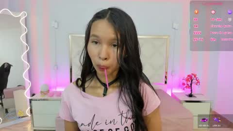 Snapshot of victoria1_tay chatting on 05/12/26, 07:44 victoria1_tay online show from 05/12/26, 07:44