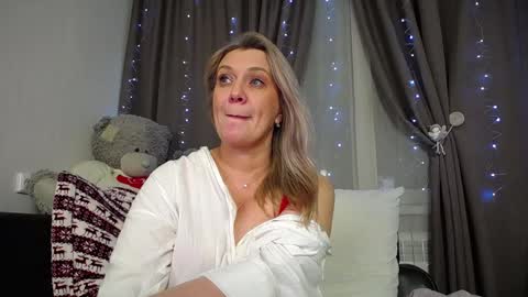 victoria50 online show from 12/18/24, 08:14