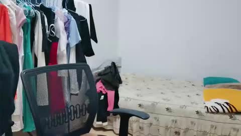 Snapshot of victoria991 chatting on 11/05/25, 09:31 victoria991 online show from 11/05/25, 09:31