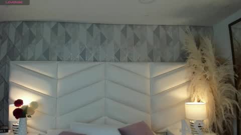 victoria___jonnes online show from 09/22/25, 12:29