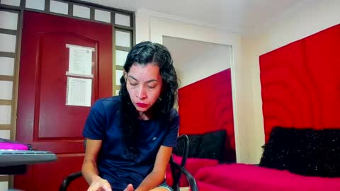 Victoria  grey  online show from 05/26/26, 08:16