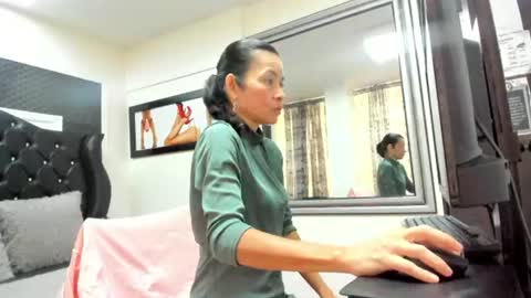 Snapshot of victoria__grey_ chatting on 07/02/26, 05:52 Victoria grey online show from 07/02/26, 05:52
