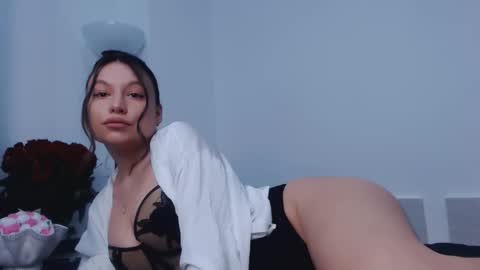 Victoria online show from 02/19/25, 11:49